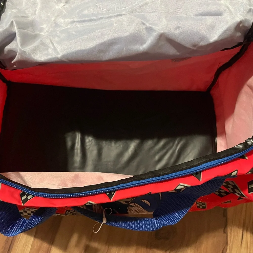 NWT Vintage NASCAR Looney Tunes Taz “Eat My Dust” Duffle Bag 15x10x9 Rare